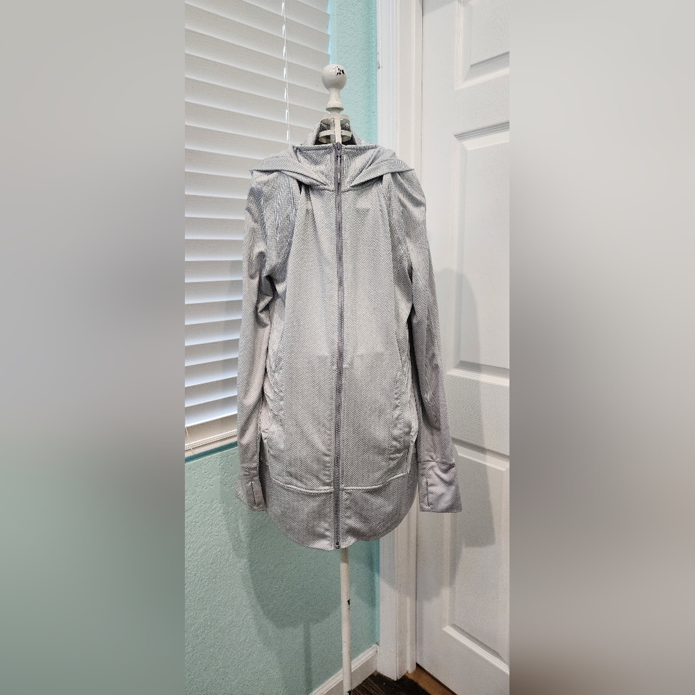 Mondetta Gray/White Patterned Athlesiure Hooded J… - image 2